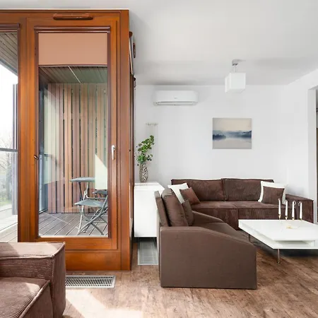 Apartment - Great Location - One Bedroom - Kolejowa Warsaw